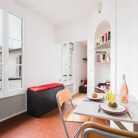 Апартаменты Guestready -- Minimalist's Dream In Bastille Париж