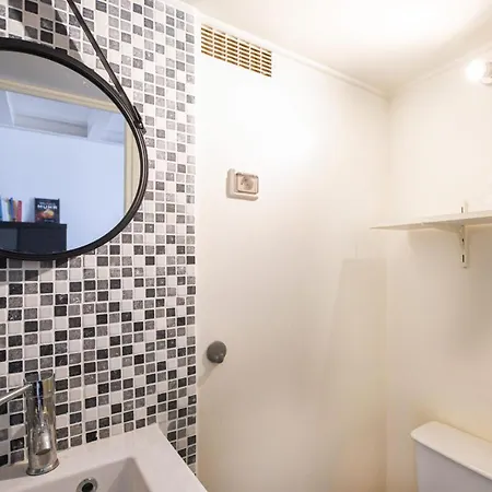 Guestready -- Minimalist's Dream In Bastille
