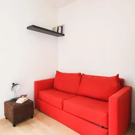 Guestready -- Minimalist's Dream In Bastille Париж